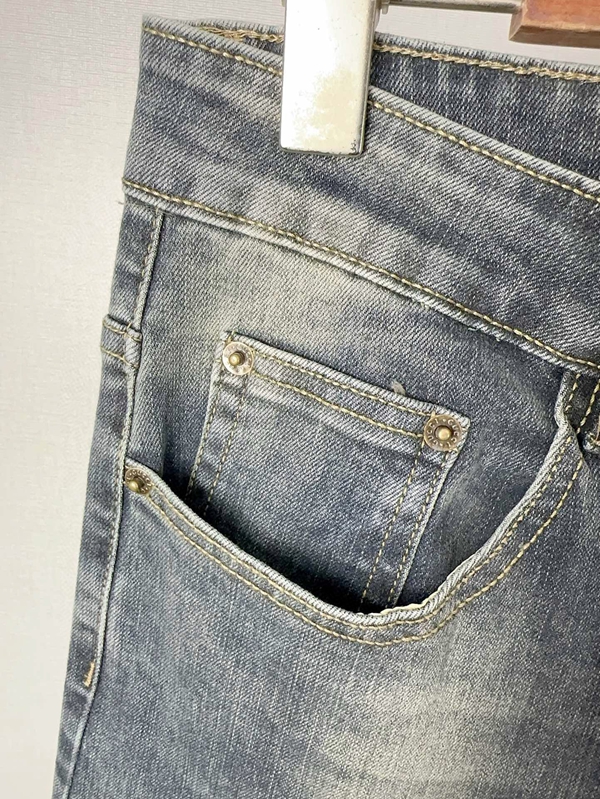 ブランドジーンズ全体デザイン